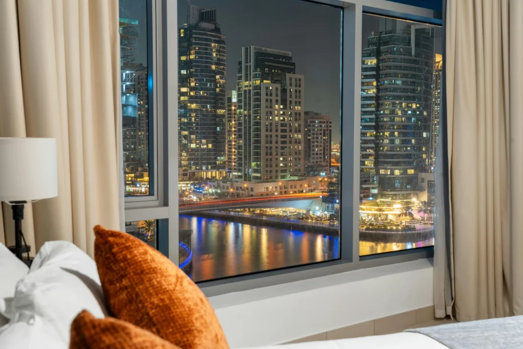 curtain suppliers in dubai